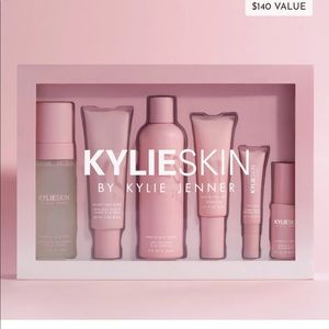 Kylie Skin Set